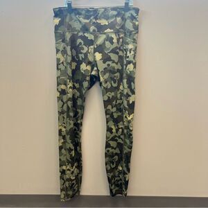 Women’s AVIA Camouflage Leggings, Size Large